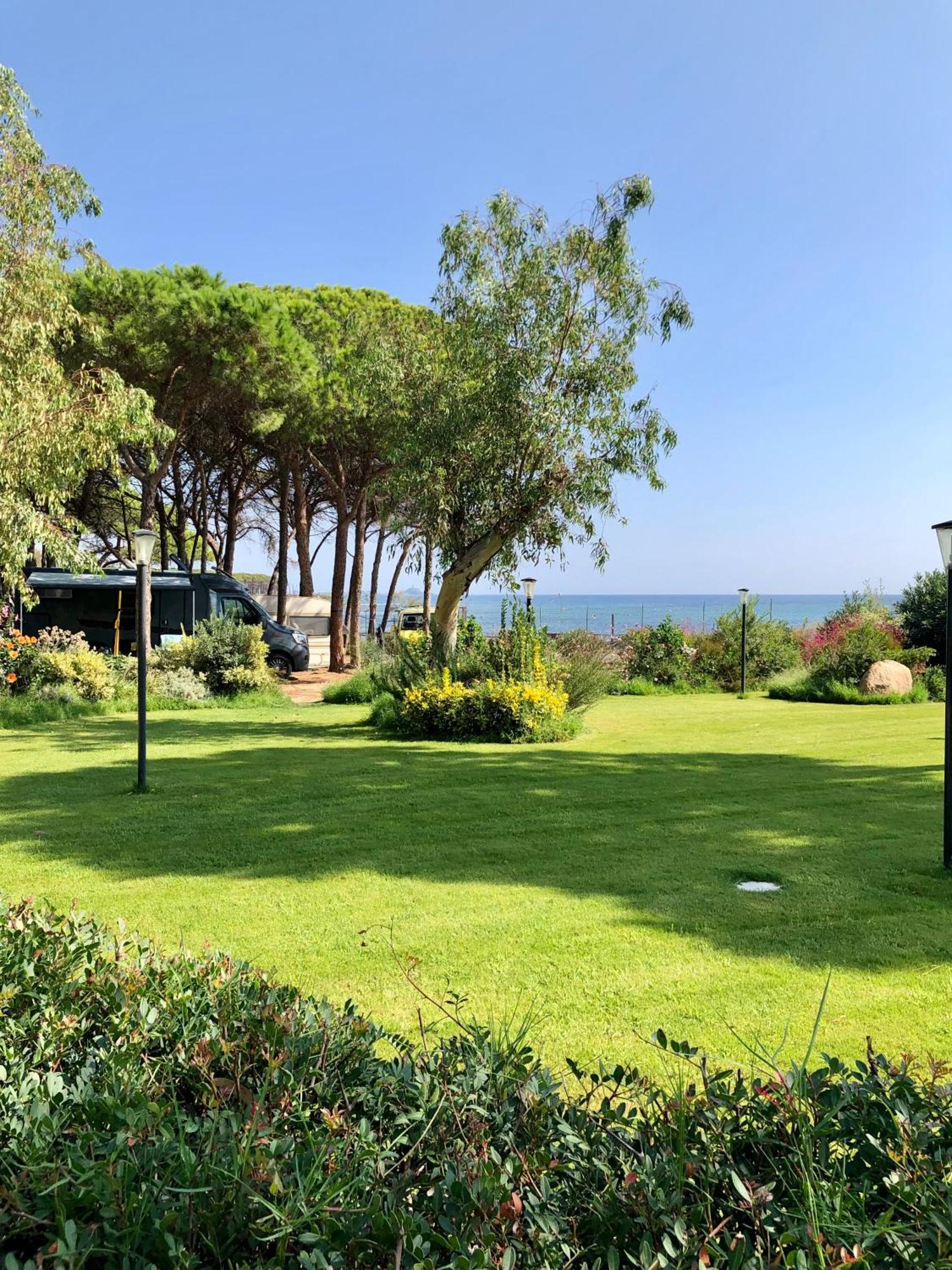 Camping Cala D'Ostia Pula Exterior foto